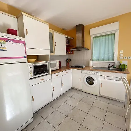 Maison Jullouville, 3 Pieces, 4 Personnes - Fr-1-361-458 *