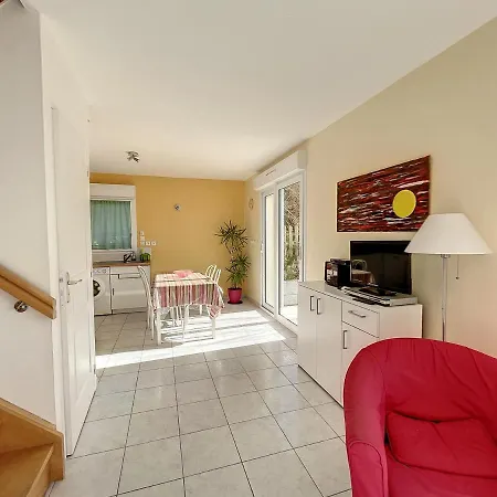 Maison Jullouville, 3 Pieces, 4 Personnes - Fr-1-361-458